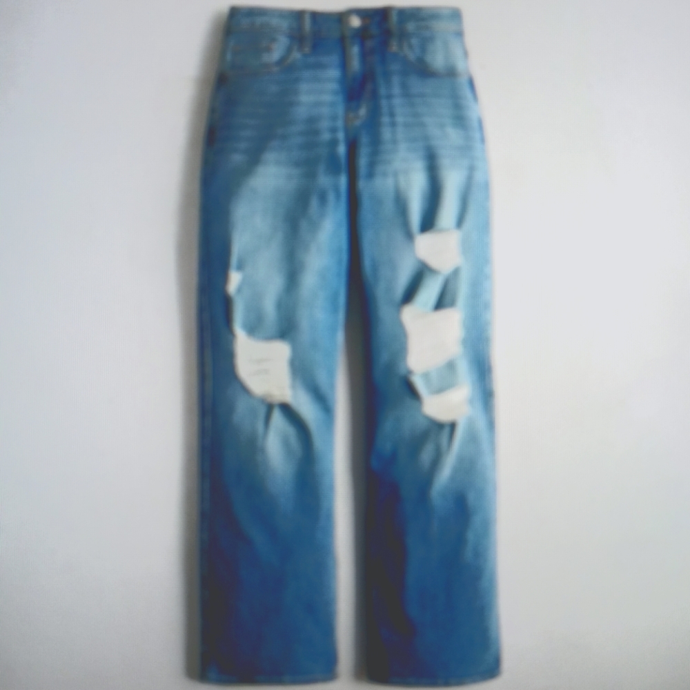 Mid rise high ripped baggy jeans!! Hollister